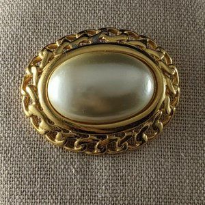 Vintage Napier 1 5/8" Pin/Brooch Faux Pearl, Chain